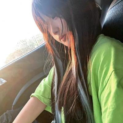 女孩爱跑步